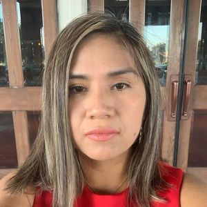 Meet your Posher, Leticia